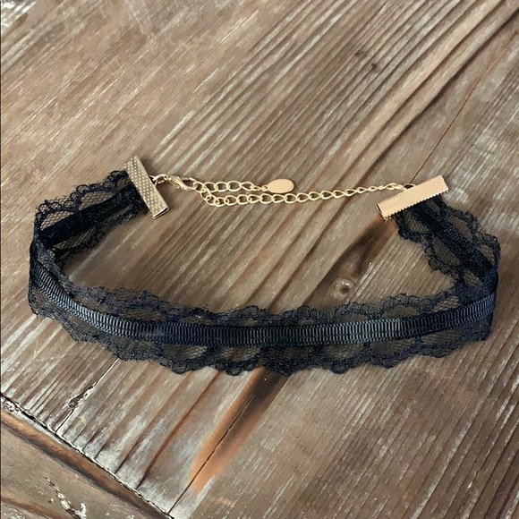 Lace Choker - Picture 1 of 1